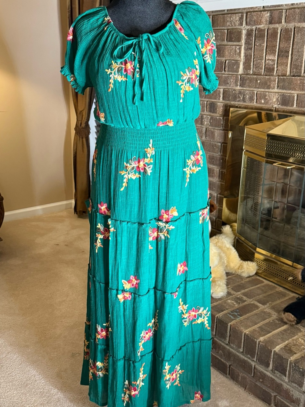 Kindred 2X Anthropologie Green Embroidered Boho Maxi Dress 70s Inspired